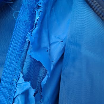 GAP Çantası İki Ayda Bozuldu, Mağaza Kullanıcı Hatası Diyerek İlgisiz Davranıyor