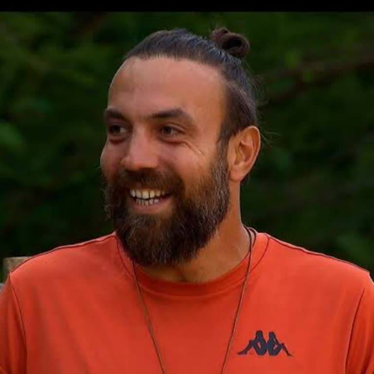 Survivor yarışmacısının davranışlarıyla ilgili izleyici şikayeti