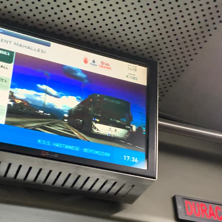 İETT Şoförünün Çocuğu Korkan Anneye Bağırması