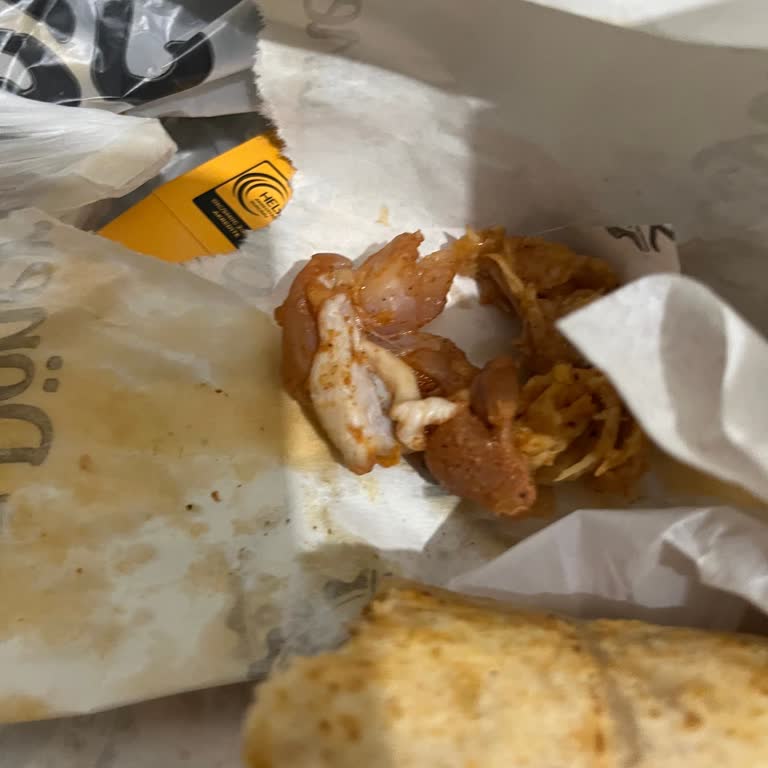 Maydonoz Döner Soğuk Dönerde Çiğ Tavuk Ve Deri Parçaları; Yetersiz Kupon