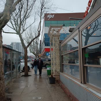 İGS İmajı Kullanan Mağaza Yanıltıcı Tabelası Ve Defolu Ürünleriyle Müşteriyi Mağdur Ediyor