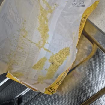 Kapalı Pakette Böcek Bulunması Güveni Sarsıyor