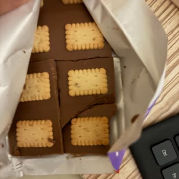 Milka Lu Çikolatasında Bisküvi Eksikliği Ve Müşteri Hizmetlerinden Cevap Yok