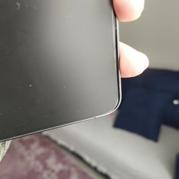 Satın Alınan Telefon Çizikli Çıktı, Satıcı Cevap Vermedi