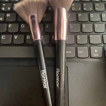 Flormar Makyaj Fırçalarının Kısa Sürede Deforme Olması Ve Fiş Olmadan Değişim Talebi