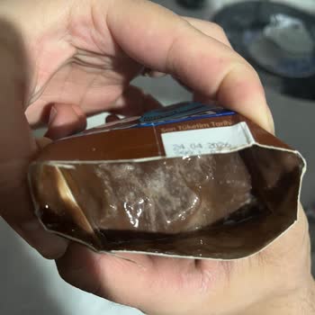 Danone Çikolatalı Pudingde Beyaz Tabaka: Gıda Güvenliği Sorunu