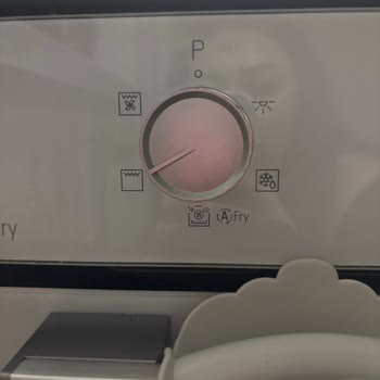 Fırın Dışını Yakıyor, İçini Pişirmiyor Ve Börekler Çiğ Kalıyor