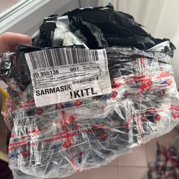 Kargo Poşetinin Özensiz Hazırlanması Nedeniyle Sıvı Ürünlerin Patlaması Ve Hasarlı Teslimat