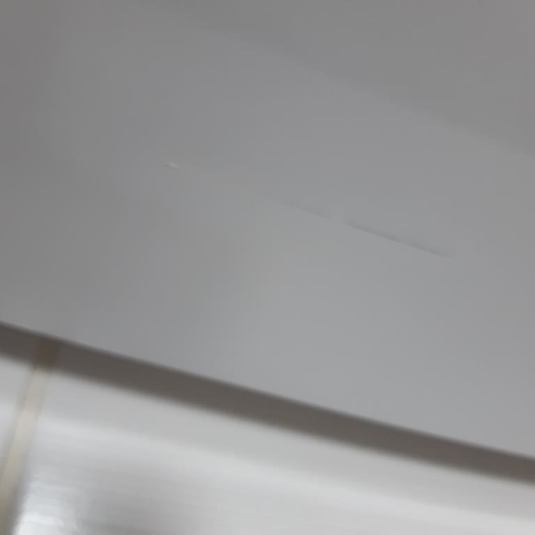 Ek Garanti Kapsamındaki Dondurucu Kapağının Çizik Sorunu İçin Ücretsiz Değişim Talebi