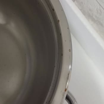 Yeni Bosch Bulaşık Makinesinde Hızlı Paslanma Ve Tam Değişim Talebi