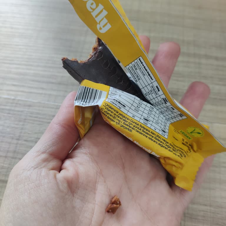 Delly Çikolata Barında Ceviz Kabuğu Bulunması Çocuklarda Boğulma Riski Yaratıyor