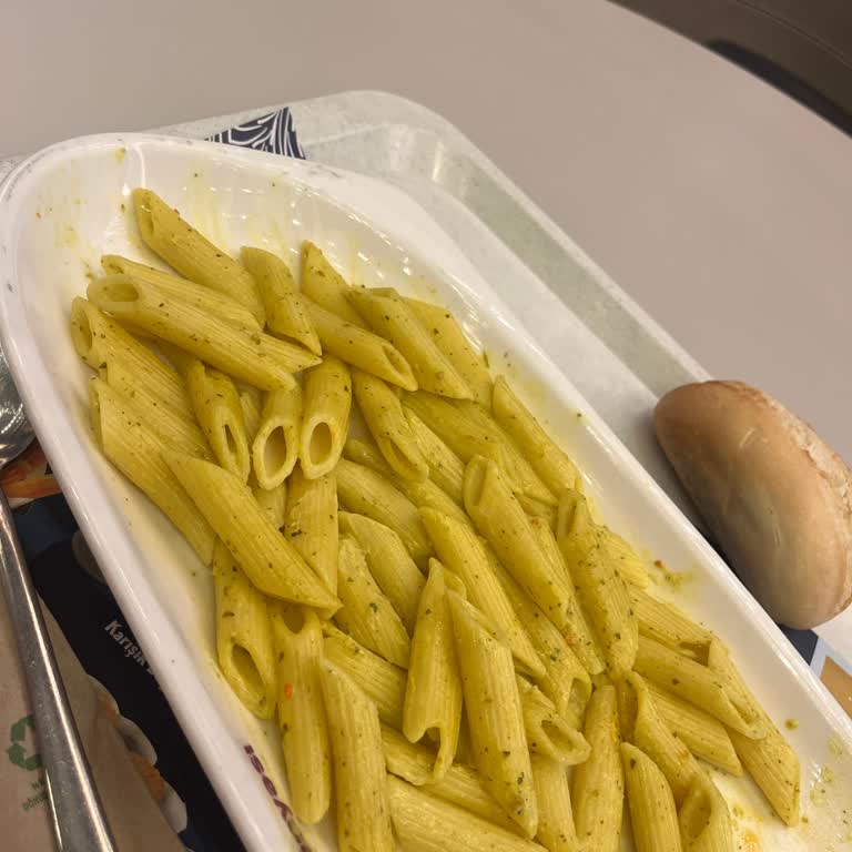 Müdürlerin Tavuk Dünyası Şubesindeki Sipariş Hataları Ve İlgisiz Tutumu