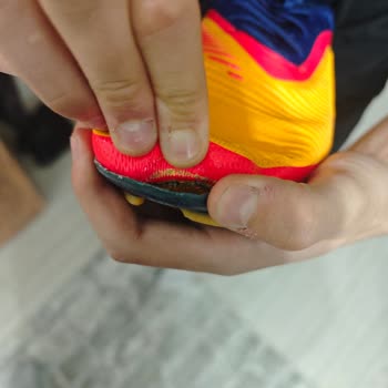 Nike Kramponların Ön Uçları Açıldı Sportinn Ücretli Kargo İle İade Reddetti