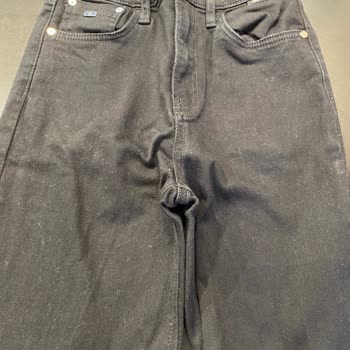 Mavi Jean Pantolonunda Hızlı Tüylenme Ve Renk Solması, Değişim Talebi!