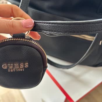 Guess Ürünlerinde Kalite Sorunu Ve Hızlı Aşınma