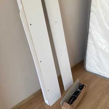 Eksik Vidalar Nedeniyle Kurulumun Sürekli Ertelenmesi Ve Müşteri Hizmetlerinden Saygısız Davranış