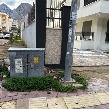Binamızda Elektrik Bağlantısının Yapılmaması Ve Acil Sağlık Güvenlik Riski