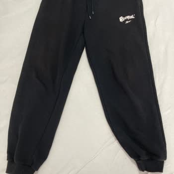 Reebok Eşofmanın Renk Solması Ve Açıklamasız Garantiden Red