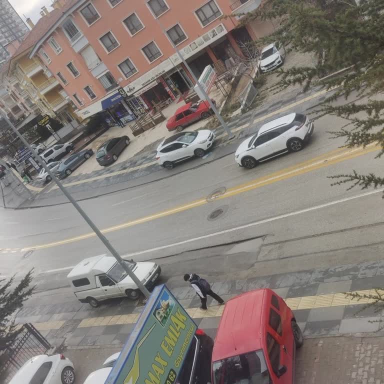 Altındağ’da Asfalt Çukurları ve Yol Güvenliği