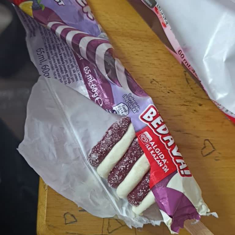 Algida Twister Dondurma Yarım Çıktı