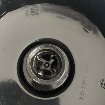 Korkmaz Blender İlk Kullanımda Duman Çıkardı Ve Parçalar Aşındı