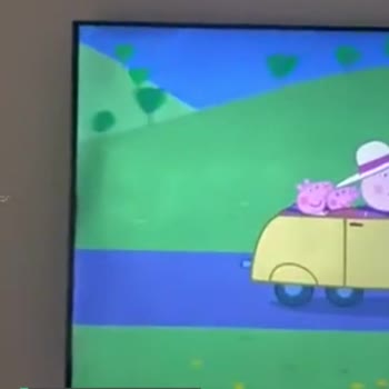 Grundig Kusurlu Gölgeli TV