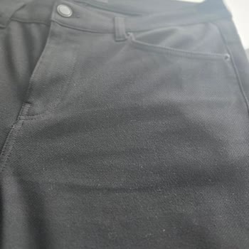 Sadece Bir Kez Giyilen Pantolonlarda Dikiş Yırtılması Ve Tüylenmeye Değişim Talebi