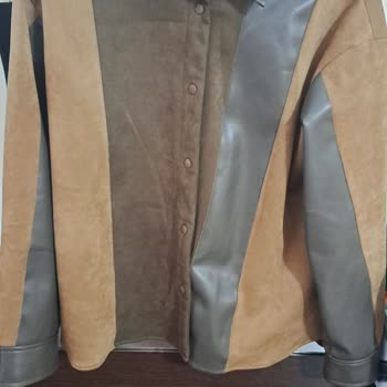 Yeni Alınan Hırka Ve Gömlekte Renk Transferi Mağazadan Çözüm Bekliyorum