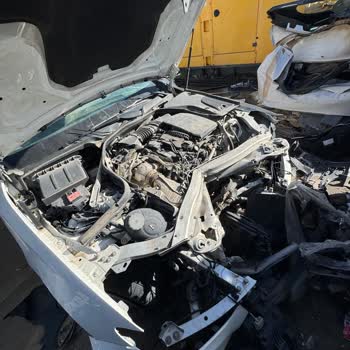 Araç 4 Yıl Serviste Beklerken Yağmur Sızdırması Ve Çalıntı Parçalarla 1 Milyon TL Zarar Gördü