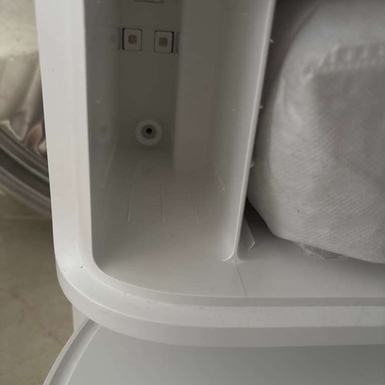 Dream L40 Ultra Robot Süpürge Deterjan Haznesi Parçası Eksik