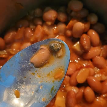 Tat Gıda Barbunya Konservesinde Taş Parçası: Gıda Güvenliği Endişesi