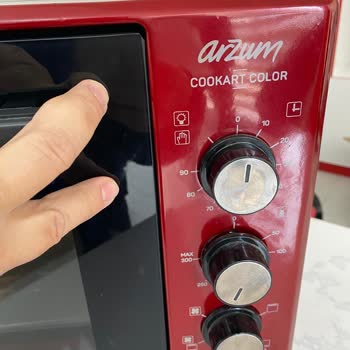 Arzum Çift Camlı Fırının Kapak Sorunu Ve Metal Boya Kokusu Nedeniyle Ayıplı Ürün Şikayeti