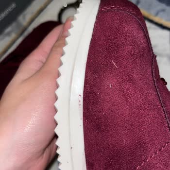 Nike Cortez Renk Yanlışlığı Ve İptal Talebine Rağmen Kargo Gönderildi