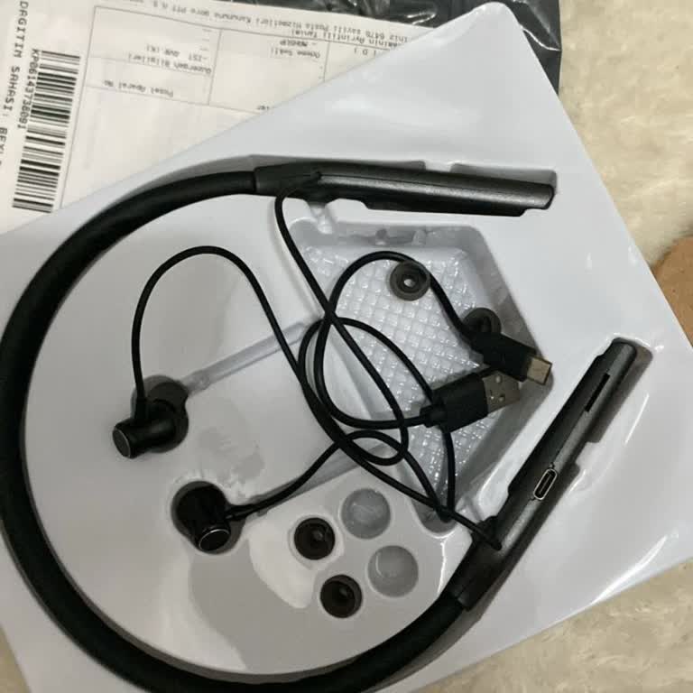 Arızalı Kulaklık, Şarj Aleti Ve Fatura Yok; Tekrarlanan İade Sonrası Para Kaybı