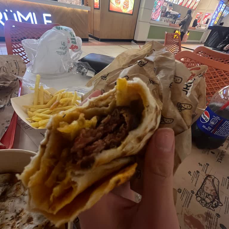 Dürümle Yanlış Sipariş, Hijyen Sorunu ve Kaba Personel Üslubu