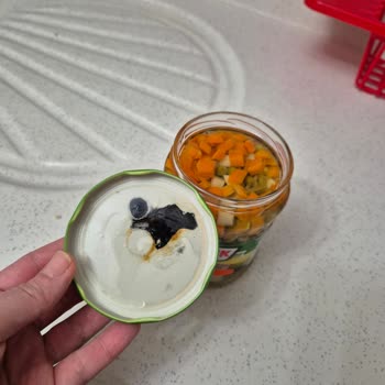 Tamek Konserve Garnitür Kapak İç Kısmı Paslı Ve Siyah: Sağlık Ve Güven Sorunu