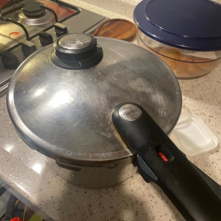 Fissler Düdüklü Tencerenin Kırmızı Çizgi Sorunu Güvenliği Tehdit Ediyor