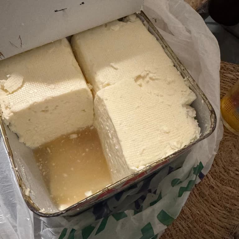 Sağlık Riski Oluşturan Bozuk Peynir İçin İade Talebi