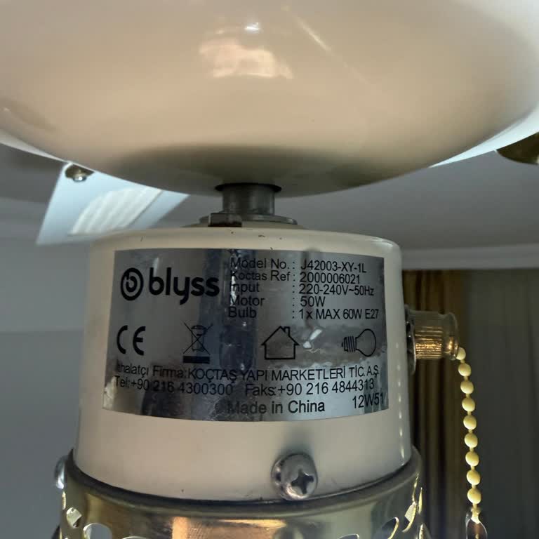 İzmit Koçtaş’tan Alınan Vantilatörlü Avizede Kırılan Cam İçin Yedek Parça Talebi