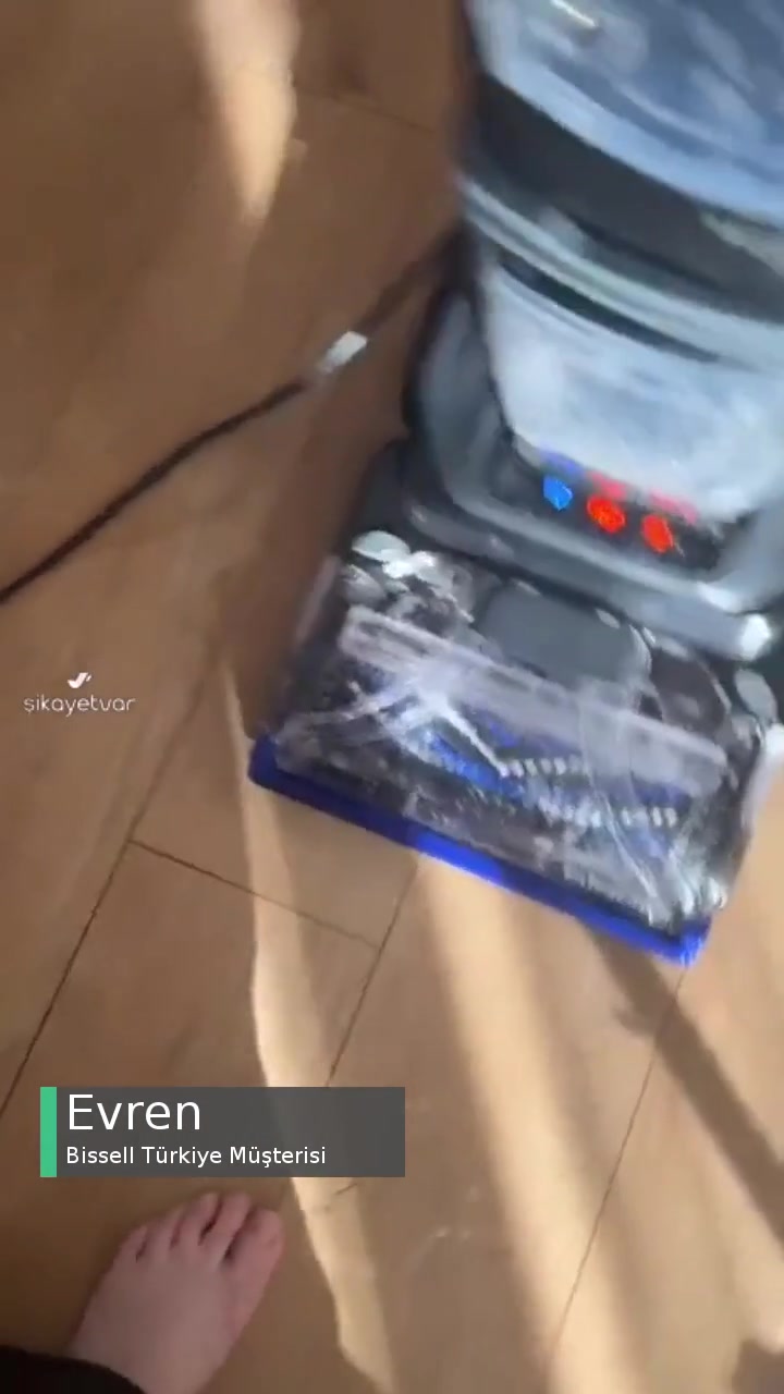 Bissell Halı Yıkama Mavi Renk Buharlı Sistem 😀😀 Her Yer Su İçinde! videonun kapak resmi