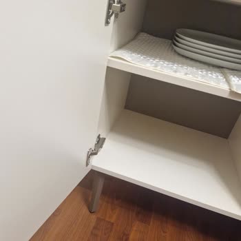 Vitrinde Çatlak Ve Kırlent Renk Uyumsuzluğu İçin Ücretsiz Değişim Talebi