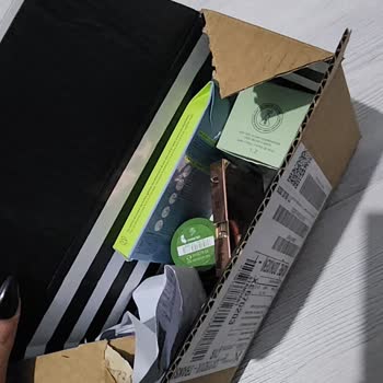 Sephora’dan Hediye Paketi Olmadan Ve Yanlış Miktarda Ürün Gönderimi