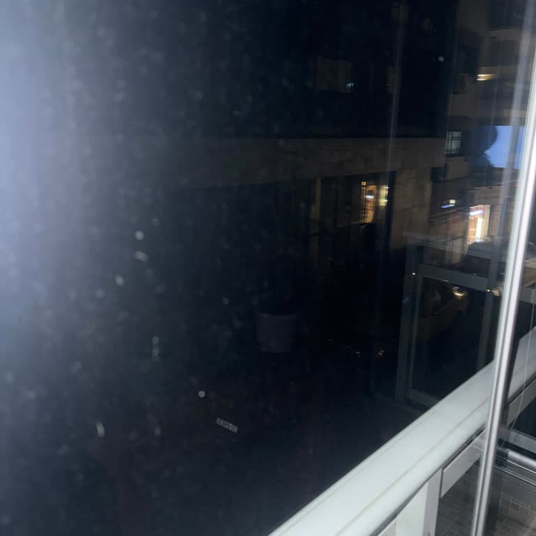 Karşıyaka Bostanlı 1789 Sokakta Aydınlatma Arızası Güvenliği Tehlikeye Atıyor