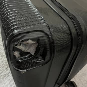 Eşimle Ayrı Oturmak Ve Kırık Bavul Nedeniyle Yaşadığım Mağduriyet