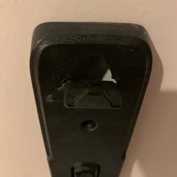 Kısa Sürede Kırılan Boru Ve Çatlayan Askı Aparatı İçin Ücretsiz Parça Değişimi Talebi