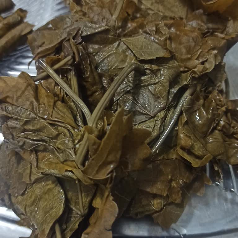 Kalitesiz Yapraklar Ve Müşteri İhmaline Karşı Tam İade Talebi