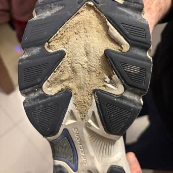 Skechers Skech-Air Ventura Modelinde Taban Erken Çöktü, Mağaza Değişim Reddetti