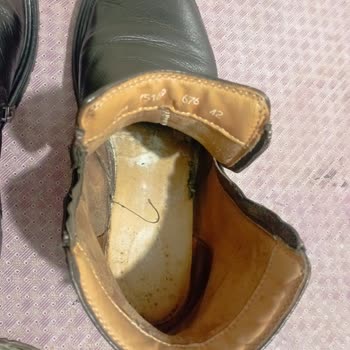 Su Alan Ve Kötü Kokulu Deri Bot İçin Geri Ödeme Talebi