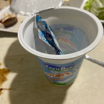 Ayran İçinde Plastik Parça Tespiti Sağlık Ve Hijyen Güvencesini Sarsıyor