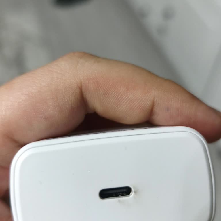 Hanporium Şarj Aletinin Yanması Güvenlik Riski Oluşturdu Ve Ücret İadesi Talep Edildi